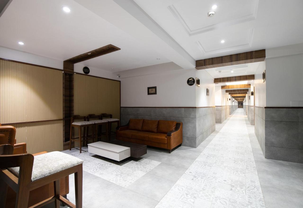 Palette - Hotel Welcome Kadi Exterior foto
