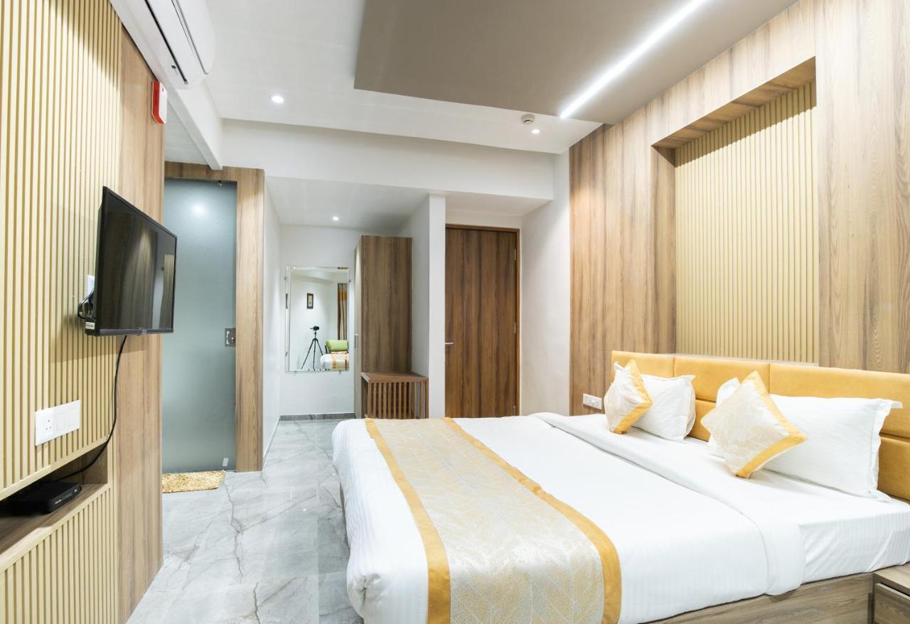Palette - Hotel Welcome Kadi Exterior foto