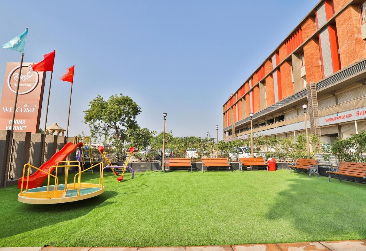 Palette - Hotel Welcome Kadi Exterior foto