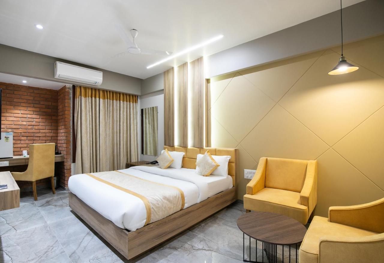 Palette - Hotel Welcome Kadi Exterior foto