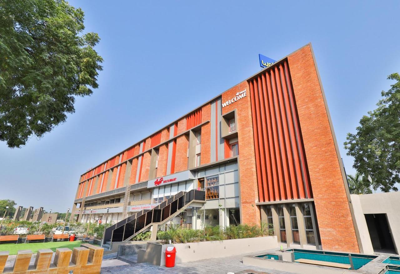 Palette - Hotel Welcome Kadi Exterior foto